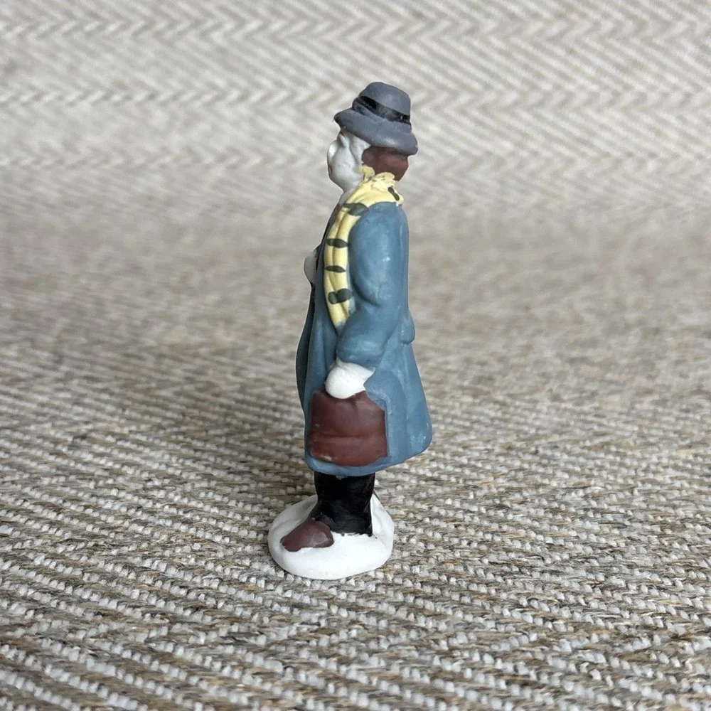 Lemax Porcelain The Accountant Dickensvale Collectible Vintage Long Coat Scarf